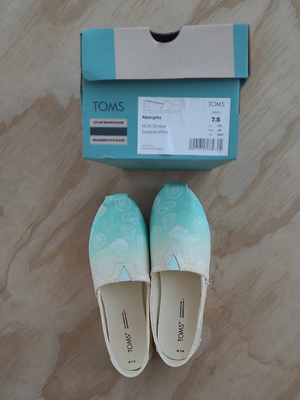 Toms Women's Seafoam Green Ombre Shell Print Classic Alpargatas - Picture 8 of 9